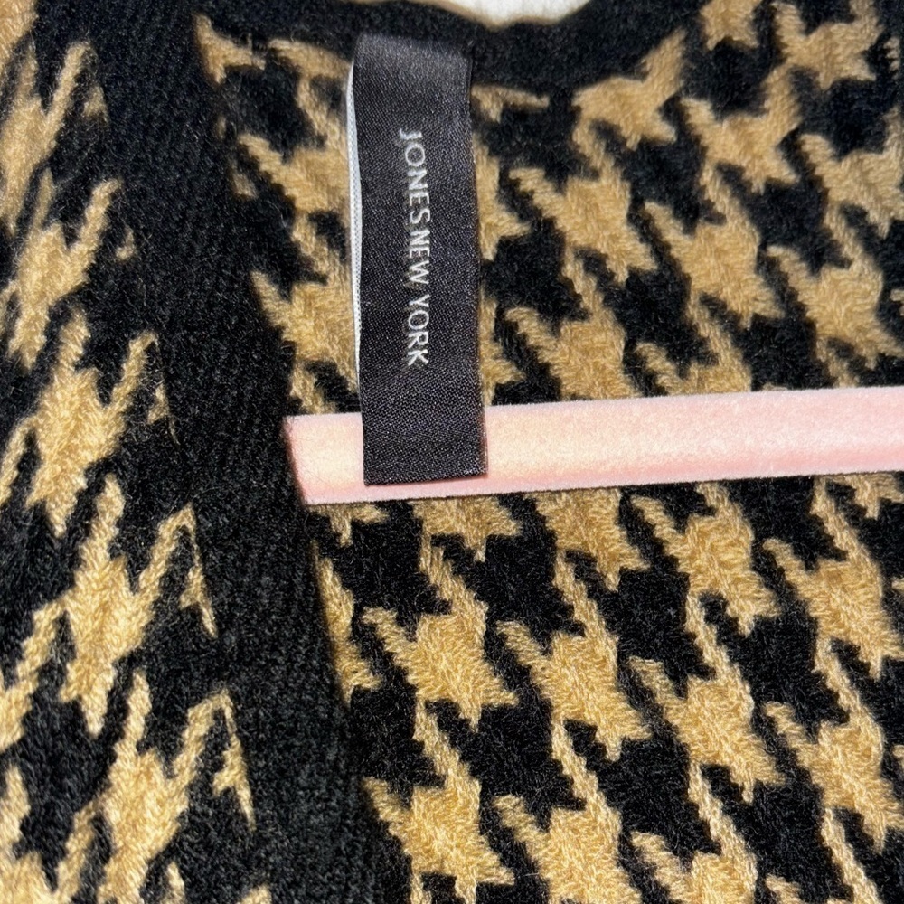 Jones New York chic Houndstooth Poncho - Picture 2 of 2